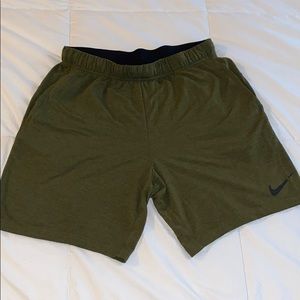 Men’s Nike Dri-Fit hyper dry shorts